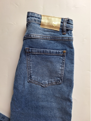 Niebieskie jeansy 158 Pompdelux
